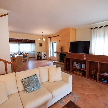 Mirmidones Corfu Daire *
