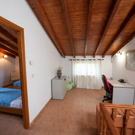 Mirmidones Corfu Petrití